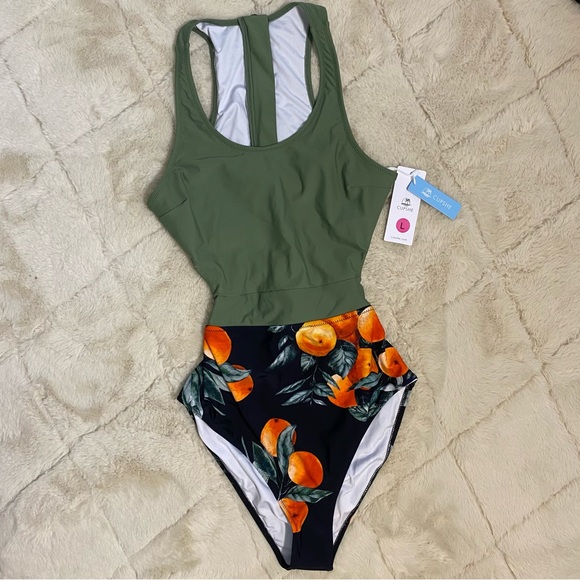 NWT Cupshe • Cut-out back one piece swimsuit - Picture 3 of 6